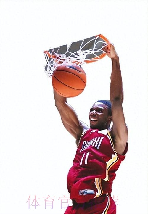 迪亚洛全场出战18分钟，投篮13中7得到22分3篮板1助攻3抢断